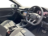 Audi Q3 Image 6