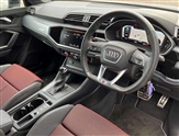 Audi Q3 Image 6