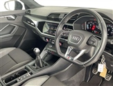 Audi Q3 Image 6