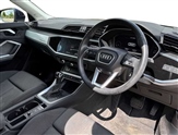 Audi Q3 Image 6
