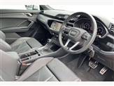 Audi Q3 Image 6