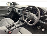 Audi Q3 Image 6