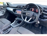 Audi Q3 Image 6