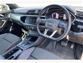 Audi Q3 Image 6