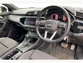 Audi Q3 Image 6
