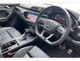 Audi Q3 Image 6