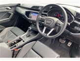 Audi Q3 Image 6