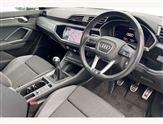 Audi Q3 Image 6