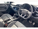 Audi Q3 Image 6