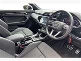 Audi Q3 Image 6