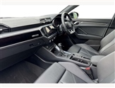 Audi Q3 Image 2