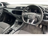 Audi Q3 Image 6