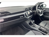 Audi Q3 Image 2