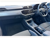 Audi Q3 Image 2