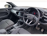 Audi Q3 Image 6