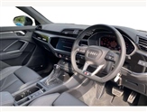 Audi Q3 Image 6