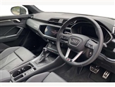 Audi Q3 Image 6