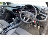 Audi Q3 Image 6