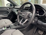 Audi Q3 Image 6