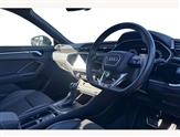 Audi Q3 Image 6