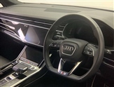 Audi Q7 Image 6