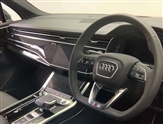 Audi Q7 Image 6