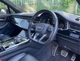 Audi Q7 Image 6