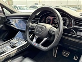 Audi Q7 Image 6