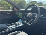 Audi Q7 Image 6