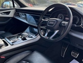 Audi Q7 Image 6
