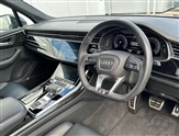 Audi Q7 Image 6