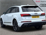 Audi Q7 Image 4