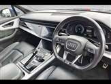 Audi Q7 Image 6