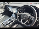 Audi Q7 Image 6