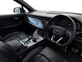 Audi Q7 Image 6