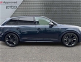 Audi Q7 Image 4
