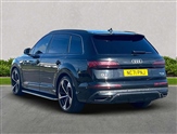 Audi Q7 Image 2