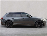Audi Q7 Image 3
