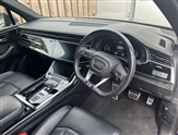 Audi Q7 Image 6