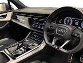 Audi Q7 Image 6