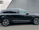 Audi Q7 Image 4