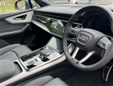 Audi Q7 Image 6