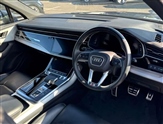 Audi Q7 Image 6