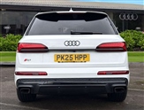 Audi Q7 Image 4