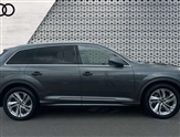 Audi Q7 Image 4