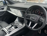 Audi Q7 Image 6