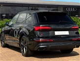Audi Q7 Image 2