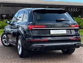 Audi Q7 Image 2