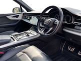 Audi Q7 Image 6