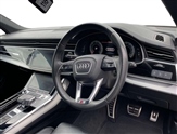 Audi Q7 Image 6